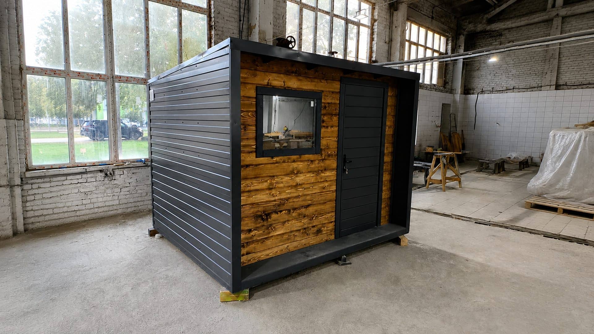 Хозблок от производителя Woodárt на участке в Краснодарском крае, работа №14