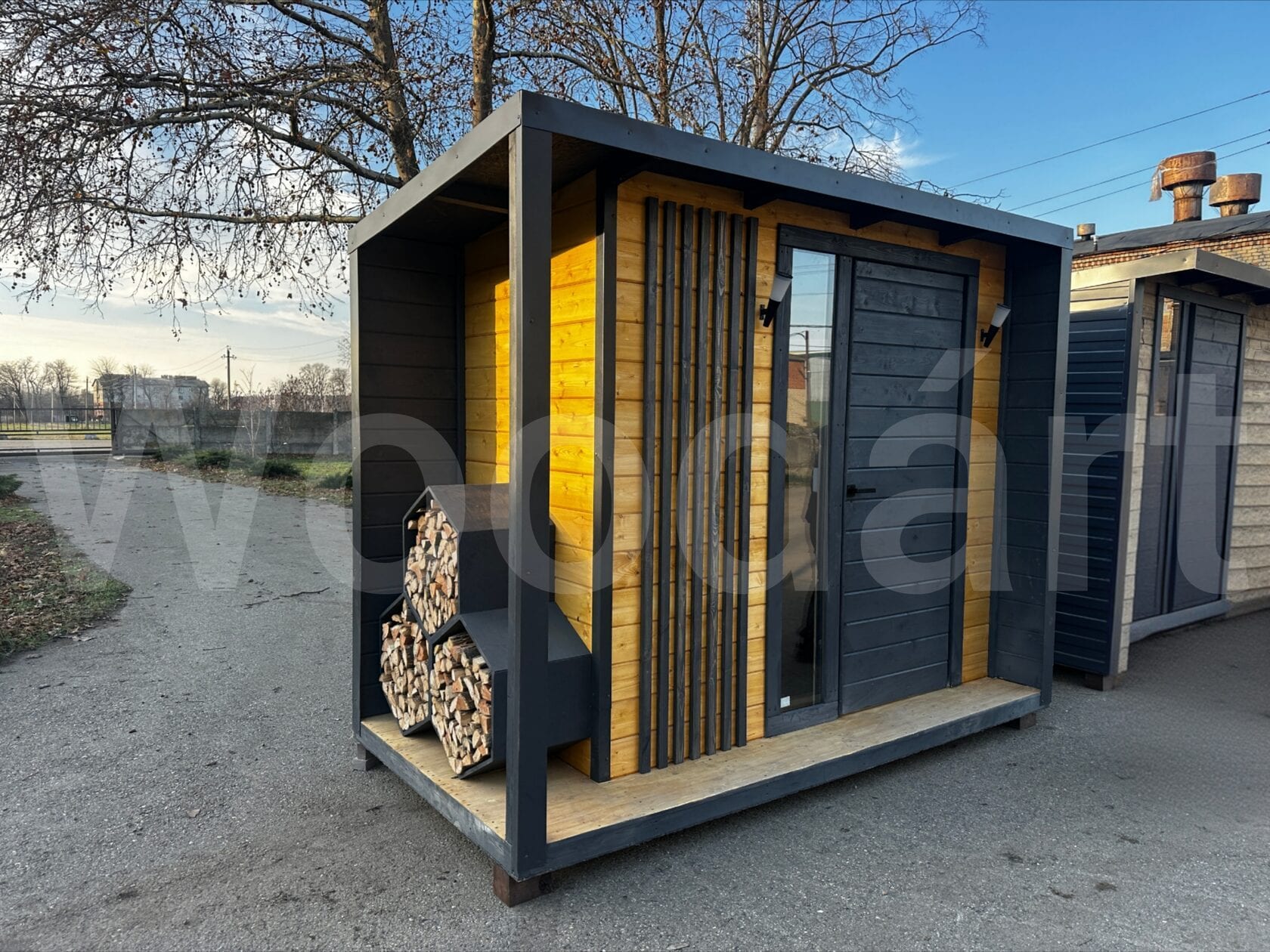 Хозблок с дровником 4.5 м²